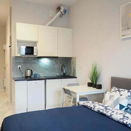 Moonapart A2 * Varsovie